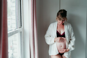 guildford maternity shoot in underwear by Hester Barnes
