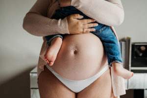 maternity photo of mummy and toddler by Hester Barnes